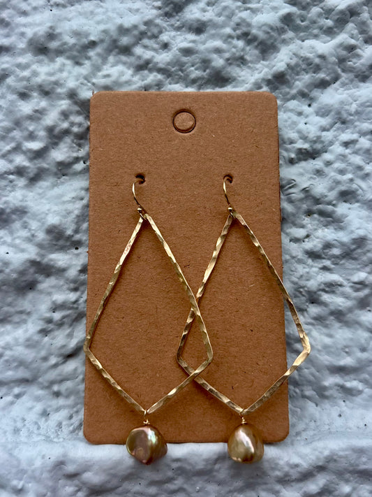 Keshi kite earring
